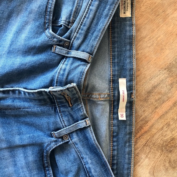 Levi’s 711 skinny size 30 - Picture 2 of 5